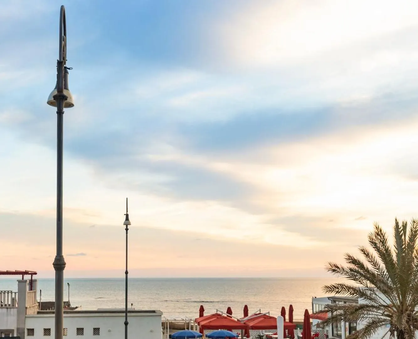 La Caravella 2 : Lido Di Ostia Apartment